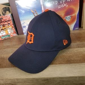 2000s Detroit tigers embroidered new era cap